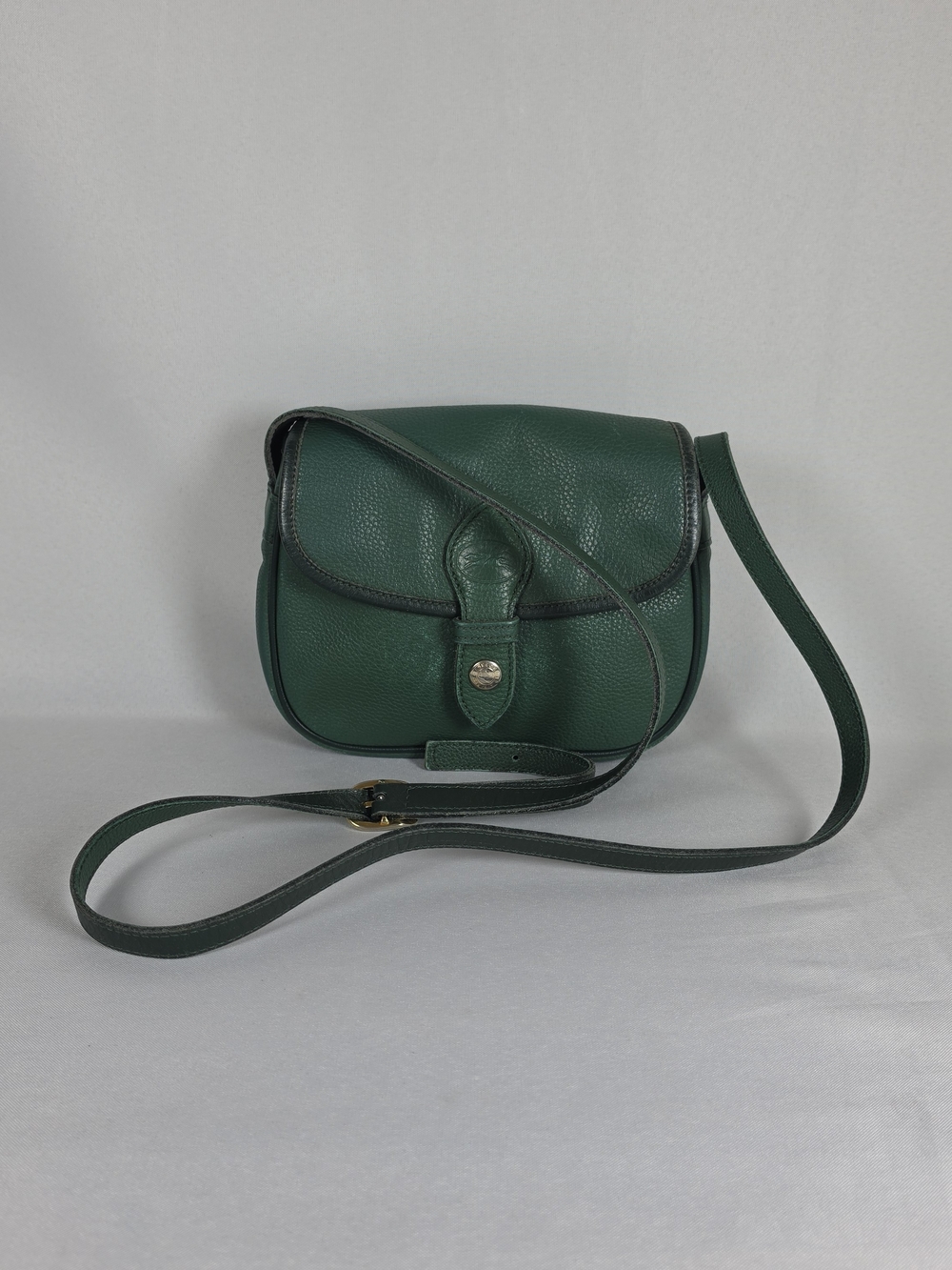 VNT Longchamp Paris Green Pebbled Leather Saddle Bag Made in France Crossbody